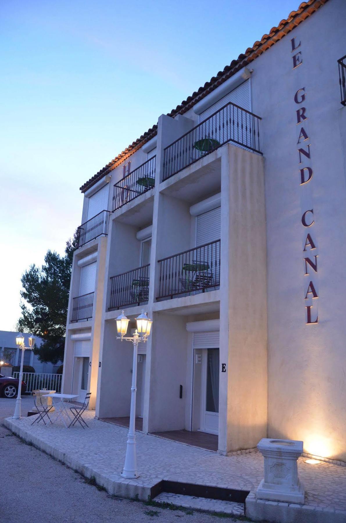 Le Grand Canal Martigues Exterior foto